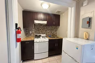 3021 Edwin 2H, Fort Lee, NJ 07024 - Photo 4