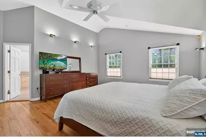 17 Appert Terrace, Mahwah, NJ 07430 - Photo 32