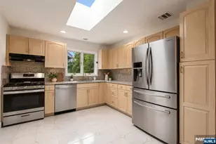 12 Chamberlain Ave, Little Ferry, NJ 07643 - Photo 18