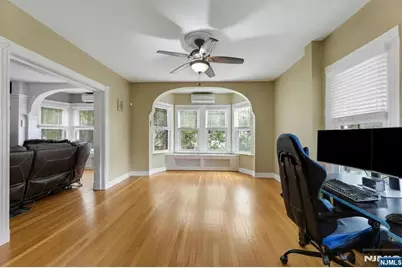 160 Clinton Avenue, Hillsdale, NJ 07642 - Photo 10