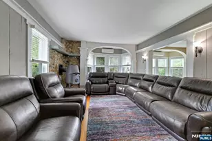 160 Clinton Ave, Hillsdale, NJ 07642 - Photo 12