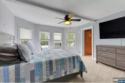 160 Clinton Avenue, Hillsdale, NJ 07642 - Photo 22