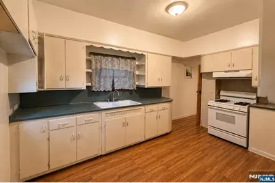 674 24th Street, Paterson, NJ 07504 - Photo 2