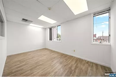 40 Broad Avenue 2 Fl #2 FL, Palisades Park, NJ 07650 - Photo 18