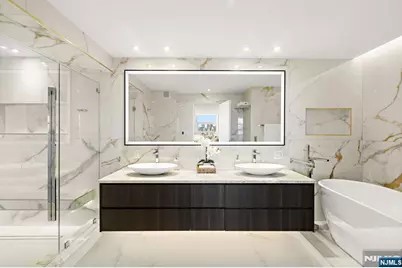 6050 Boulevard East 22Gh #22GH, West New York, NJ 07093 - Photo 32