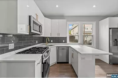 59 Locust Avenue 1R #1R, Wallington, NJ 07057 - Photo 2