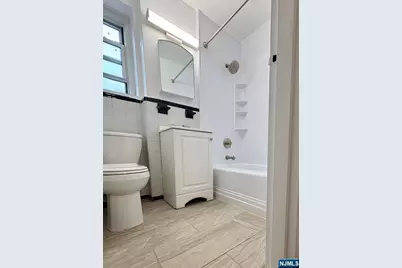 2205 N Central Road 4 D #4 D, Fort Lee, NJ 07024 - Photo 28