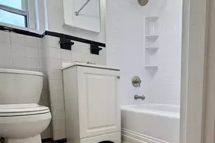 2205 N Central Road 4 D, Fort Lee, NJ 07024 - Photo 28