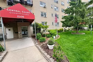 2205 N Central Road 4 D, Fort Lee, NJ 07024 - Photo 1
