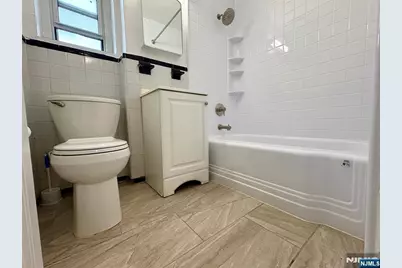 2205 N Central Road 4 D #4 D, Fort Lee, NJ 07024 - Photo 24
