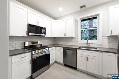 105 E Palisade Avenue B #B, Englewood, NJ 07631 - Photo 4