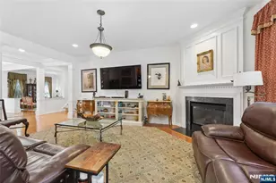 122 White Pine Ct, Paramus, NJ 07652 - Photo 16