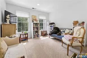 122 White Pine Ct, Paramus, NJ 07652 - Photo 26