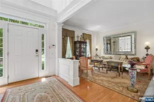 122 White Pine Ct, Paramus, NJ 07652 - Photo 10