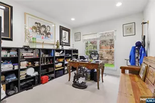 122 White Pine Ct, Paramus, NJ 07652 - Photo 12