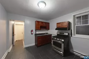 602 N 6th B2, Newark, NJ 07107 - Photo 2