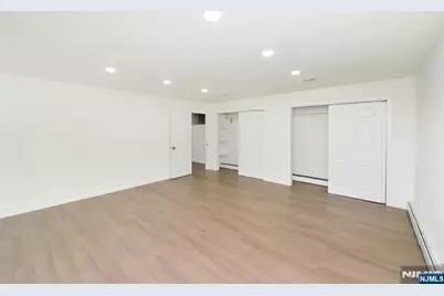 60 Poplar Avenue, Hackensack, NJ 07601 - Photo 10