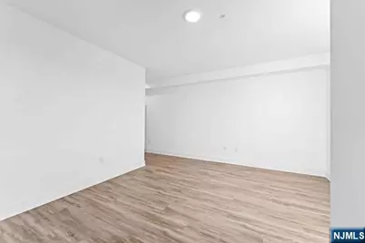 520 Cliff Street 423 #423, Fairview, NJ 07022 - Photo 10