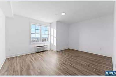 520 Cliff Street 423 #423, Fairview, NJ 07022 - Photo 8
