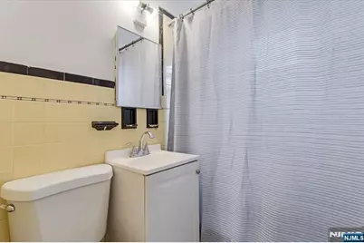 140 Palsa Avenue, Elmwood Park, NJ 07407 - Photo 6