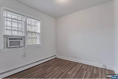 140 Palsa Avenue, Elmwood Park, NJ 07407 - Photo 8