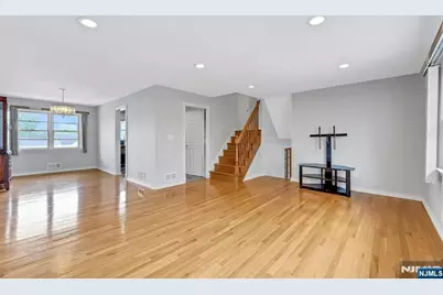 157 Highland Avenue, Bergenfield, NJ 07621 - Photo 14