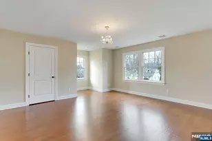 582 Green Valley Rd, Paramus, NJ 07652 - Photo 18