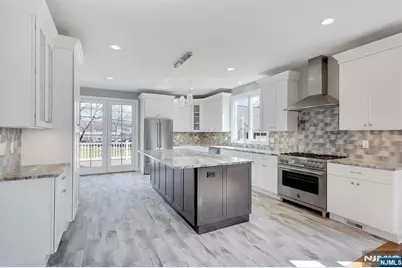 582 Green Valley Road, Paramus, NJ 07652 - Photo 6