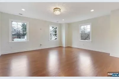 582 Green Valley Road, Paramus, NJ 07652 - Photo 12