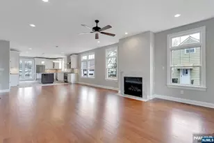 582 Green Valley Rd, Paramus, NJ 07652 - Photo 10