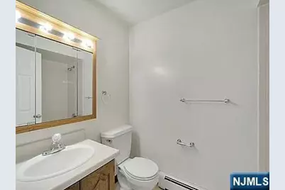 5 Roosevelt Avenue B #B, Bergenfield, NJ 07621 - Photo 16