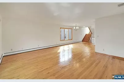 5 Roosevelt Avenue B #B, Bergenfield, NJ 07621 - Photo 8