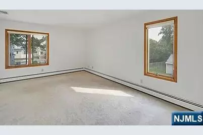 5 Roosevelt Avenue B #B, Bergenfield, NJ 07621 - Photo 12