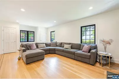 340 Broad Avenue, Englewood, NJ 07631 - Photo 8
