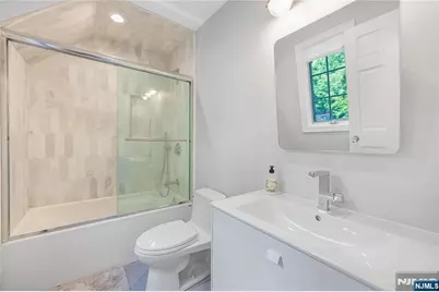 340 Broad Avenue, Englewood, NJ 07631 - Photo 22