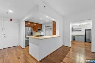 3103 City Pl, Edgewater, NJ 07020 - Photo 6
