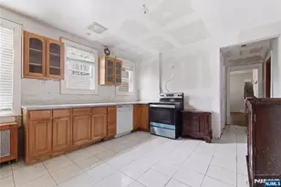 24 Elizabeth St, Paterson, NJ 07503 - Photo 12