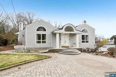 270 E Clinton Avenue, Tenafly, NJ 07670 - Photo 6