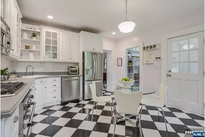 118 Fullerton Avenue, Montclair, NJ 07042 - Photo 22