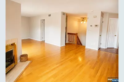 507 Windsor Drive 107 #107, Palisades Park, NJ 07650 - Photo 6