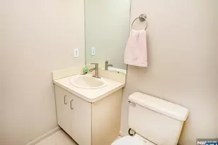 507 Windsor Dr 107, Palisades Park, NJ 07650 - Photo 10