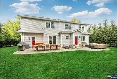 159 Hampton Place, Ridgewood, NJ 07450 - Photo 2