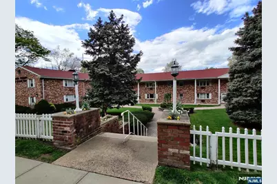 456 Grand Avenue 4A #4A, Leonia, NJ 07605 - Photo 2