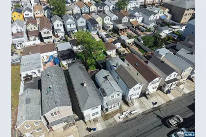 88 Komorn, Newark, NJ 07105 - Photo 8