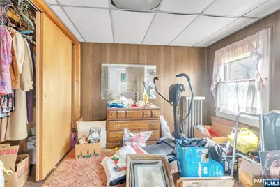 88 Komorn, Newark, NJ 07105 - Photo 22