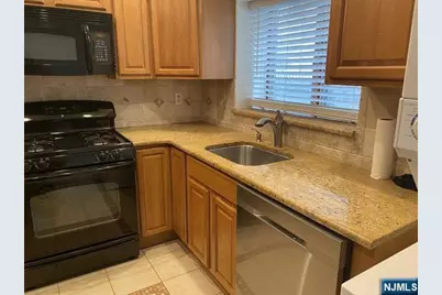 4 Hamilton Avenue 1 #1, Lodi, NJ 07644 - Photo 14