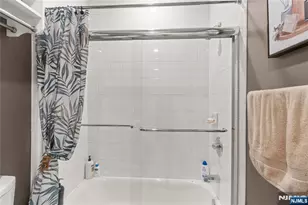 226 The Promenade, Edgewater, NJ 07020 - Photo 24