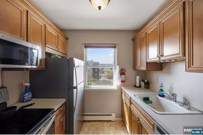 747 Riverside C1 #C1, Lyndhurst Township, NJ 07071 - Photo 6