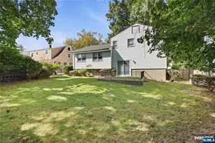 92 Van Buskirk Rd, Teaneck Township, NJ 07666 - Photo 4