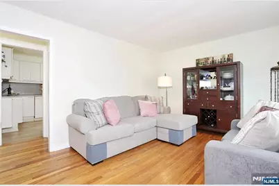 27-20 Kipp, Fair Lawn, NJ 07410 - Photo 6